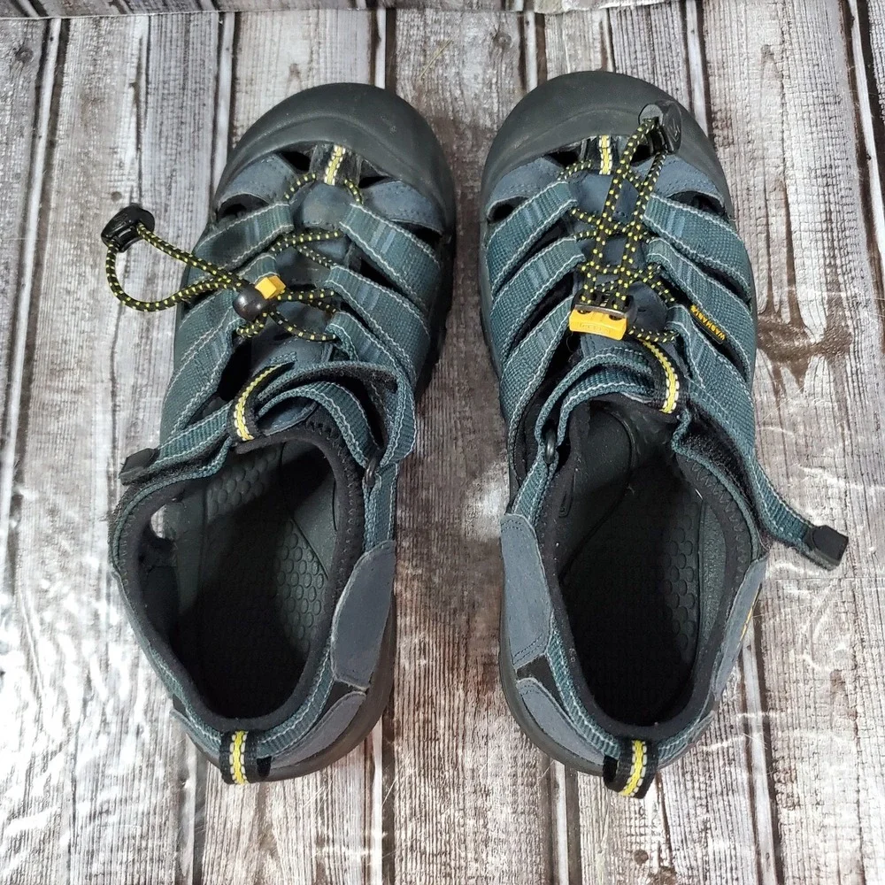 Keen Youth Newport H2 Waterproof Sandals Green Blue Hiking Outdoor Trail Size 5